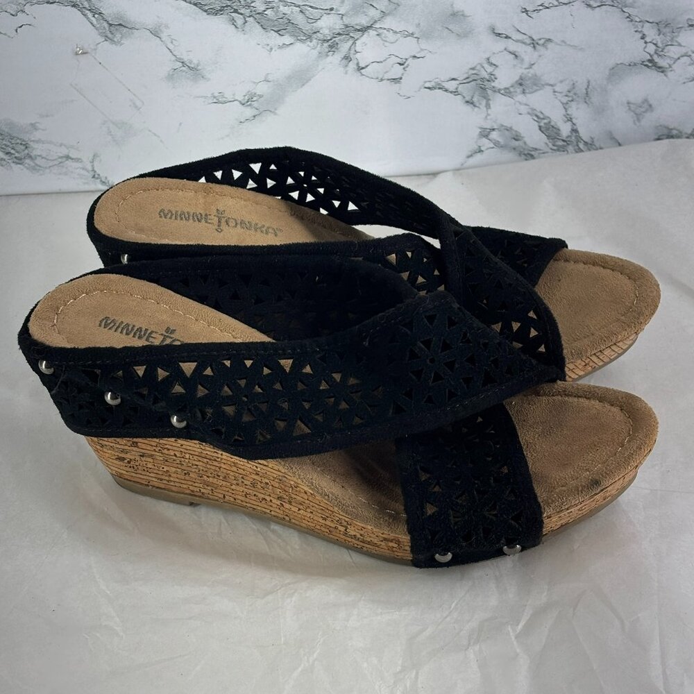 Minnetonka Lainey Women Sz 7 Comfort Suede Leather Strappy Slide Wedge Black